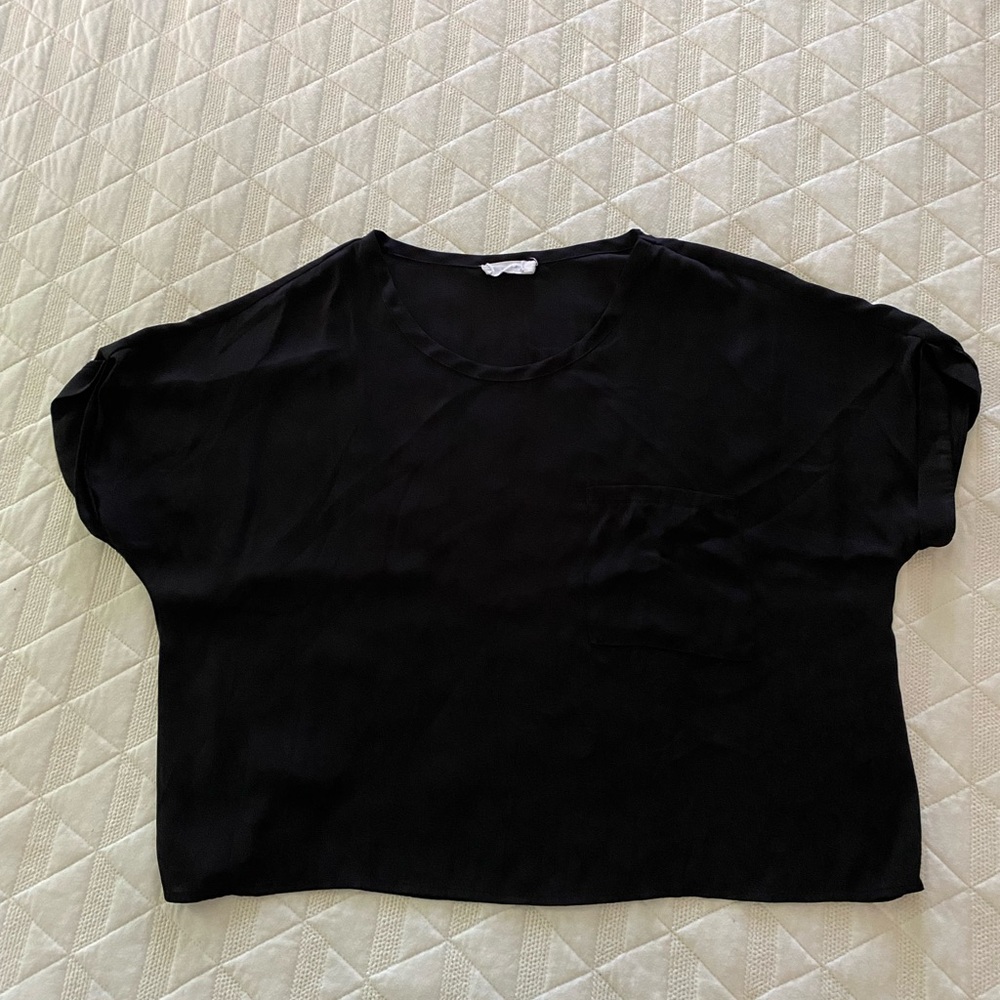 Lush Women’s S black boxy cropped short sleeve top
